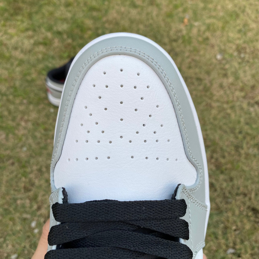 Air Jordan 1 Low “Light Smoke Grey” Sneaker   553558-030 - EUR FASHION