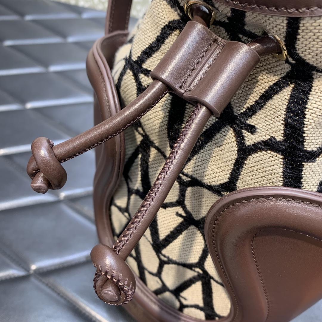 Valenti Le Cinquième Toile Iconographe Bucket Bag - EUR FASHION