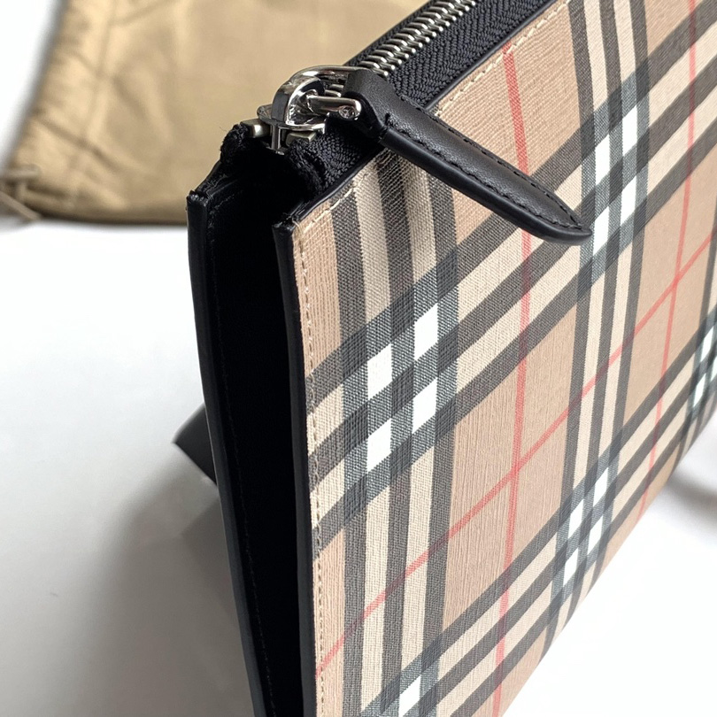 Burberry Vintage Check Canvas Zip Pouch(30cm*19.5cm) - EUR FASHION