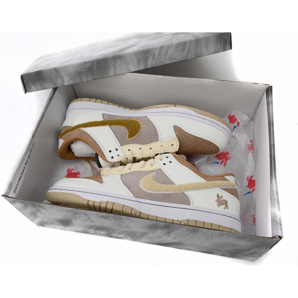Nike Dunk Low “Year of the Rabbit” Sneaker         FD4203-211 - EUR FASHION