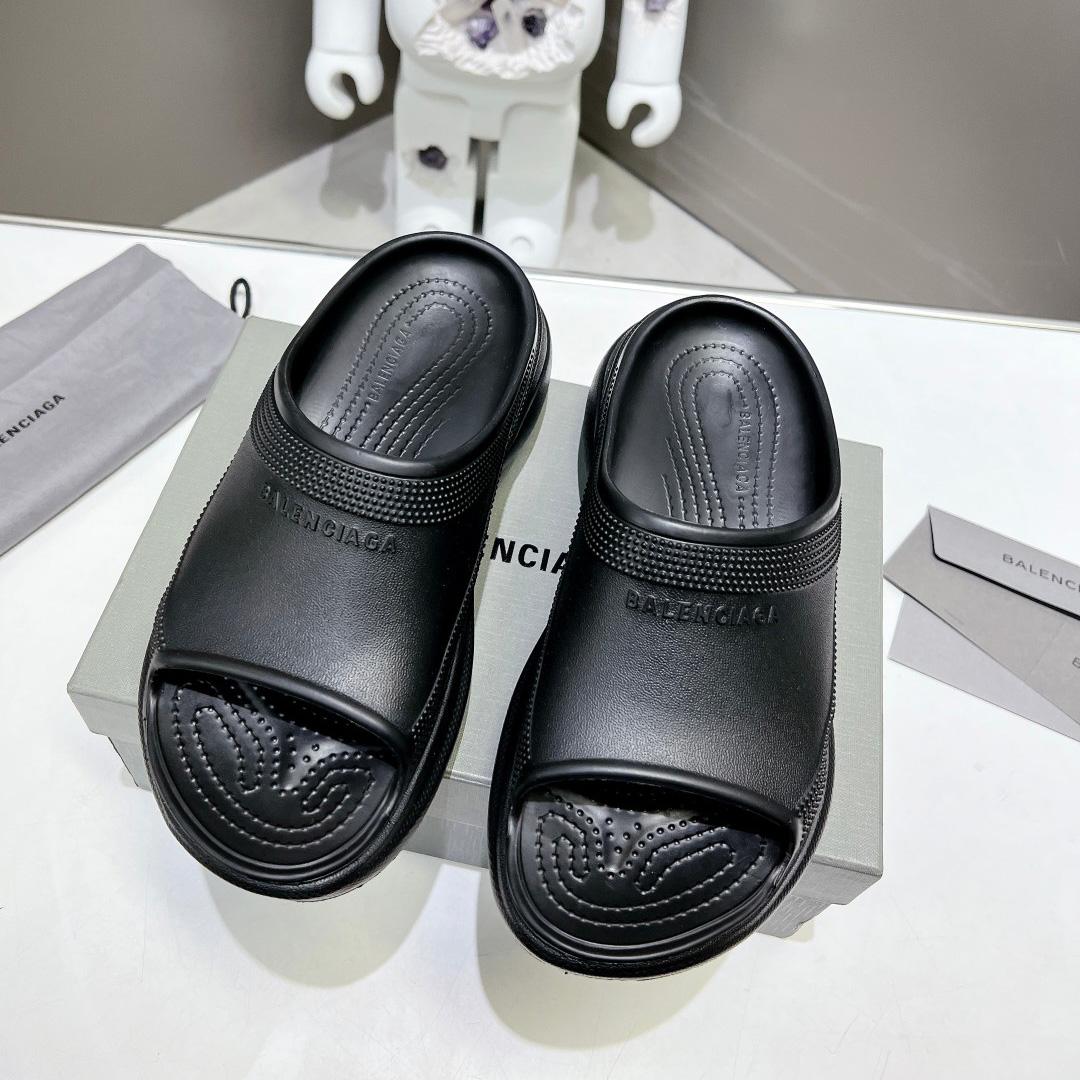 Balenciaga Women's Pool Crocs™ Slide Sandal In Black  - EUR FASHION