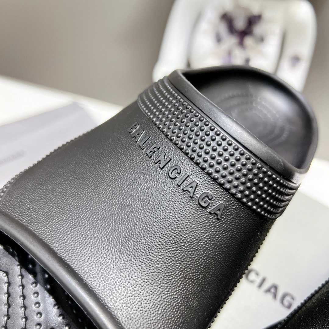 Balenciaga Women's Pool Crocs™ Slide Sandal In Black  - EUR FASHION