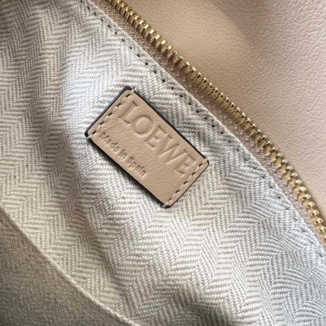 Loewe Small Puzzle Bag In Classic Calfskin - EUR FASHION
