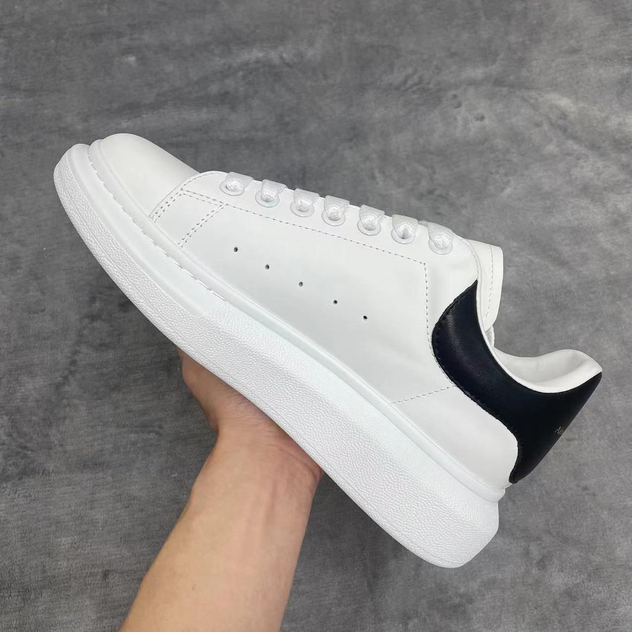 Alexander Mqueen Oversized Sneaker In White - EUR FASHION
