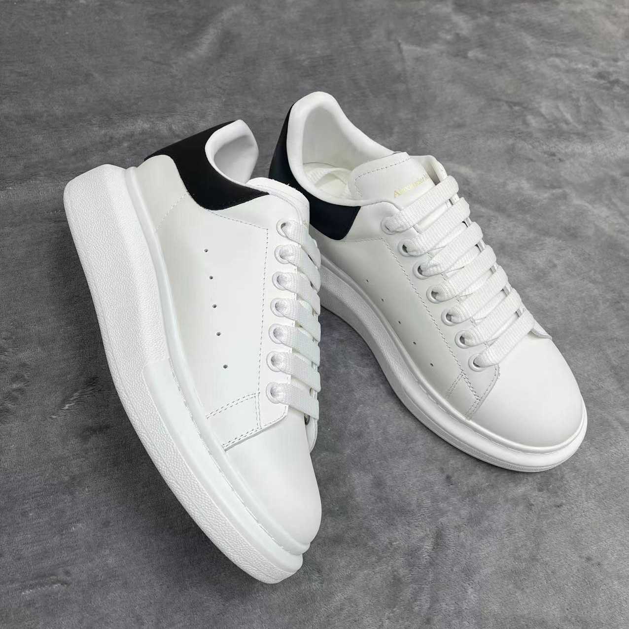 Alexander Mqueen Oversized Sneaker In White - EUR FASHION