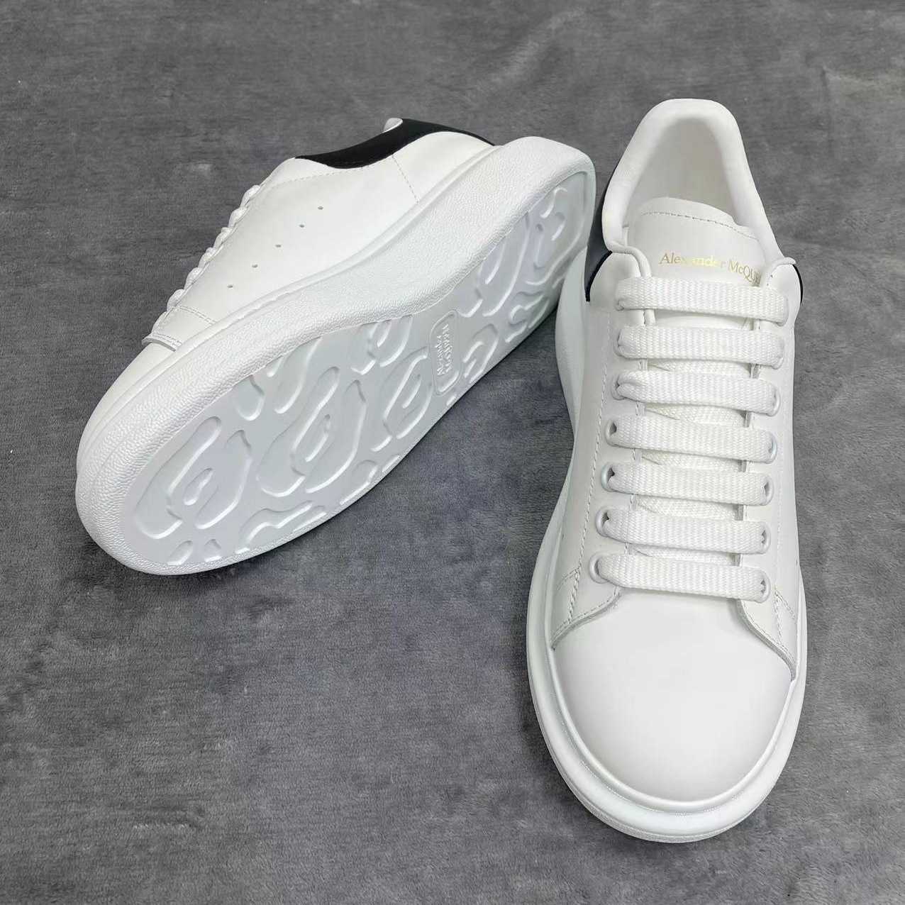 Alexander Mqueen Oversized Sneaker In White - EUR FASHION