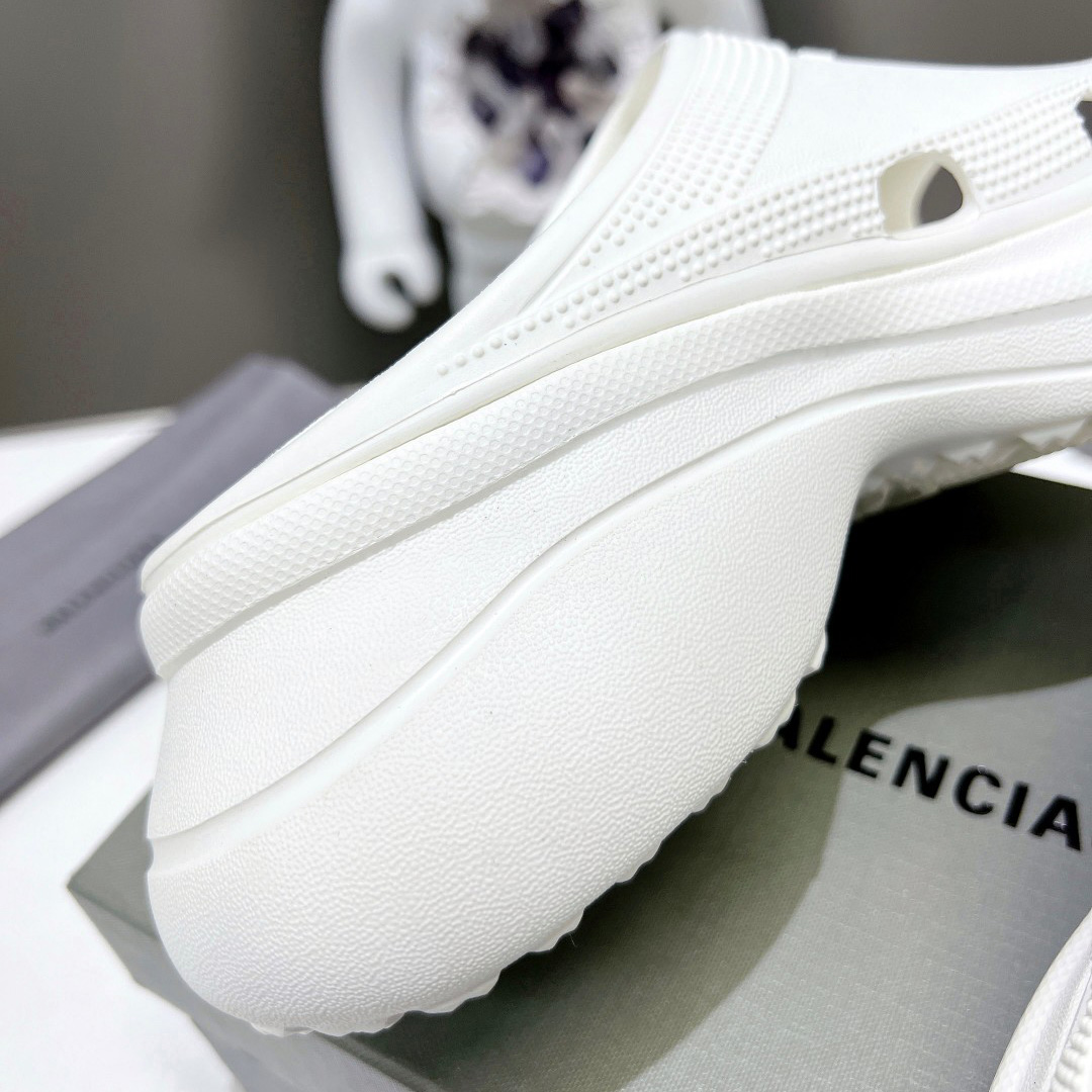 Balenciaga Women's Pool Crocs™ Slide Sandal In White - EUR FASHION