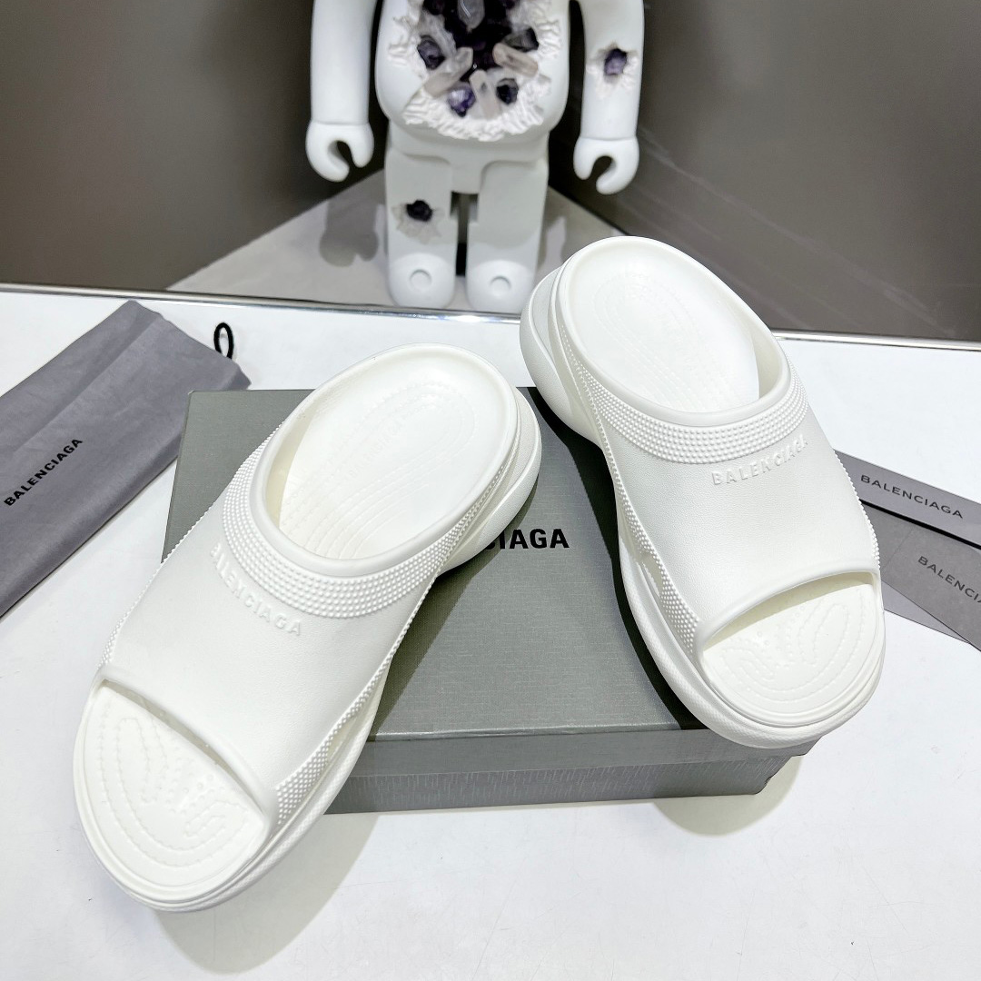Balenciaga Women's Pool Crocs™ Slide Sandal In White - EUR FASHION