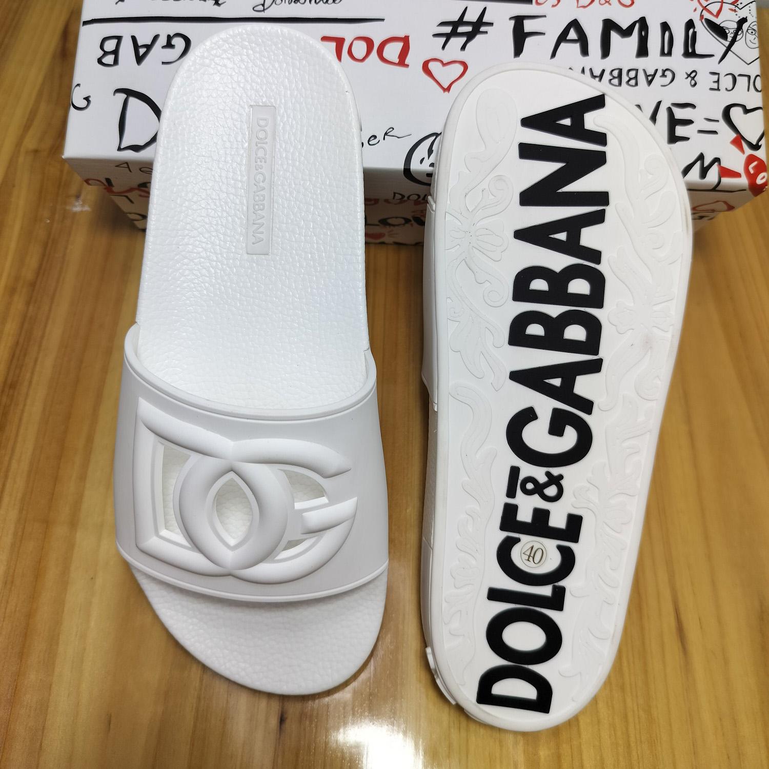 Dolce & Gabbana Rubber Beachwear Slides With DG Millennials Logo - EUR FASHION