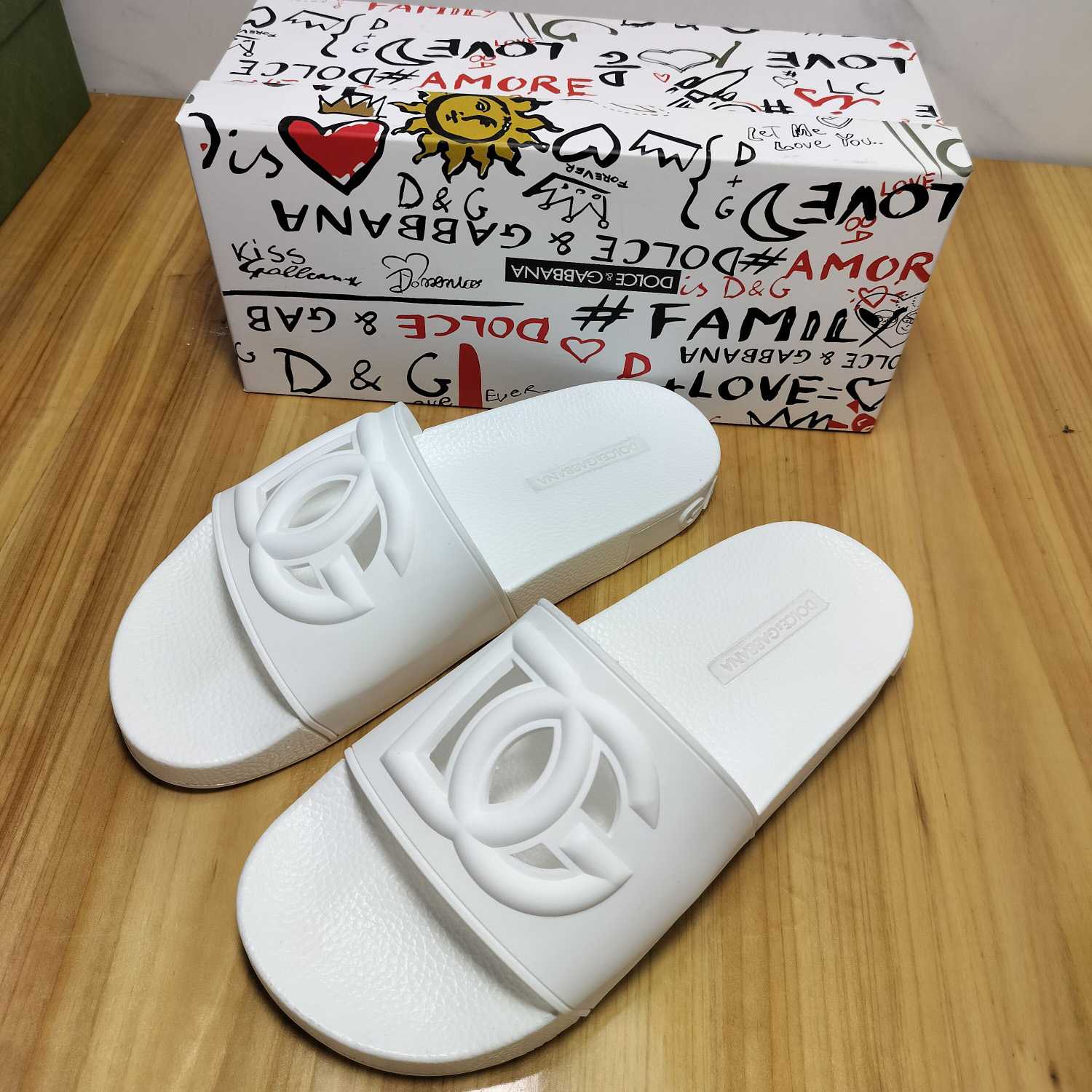 Dolce & Gabbana Rubber Beachwear Slides With DG Millennials Logo - EUR FASHION