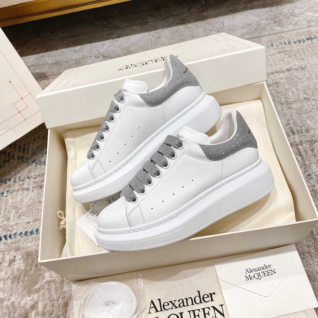 Alexander Mqueen Oversized Sneaker In White - EUR FASHION