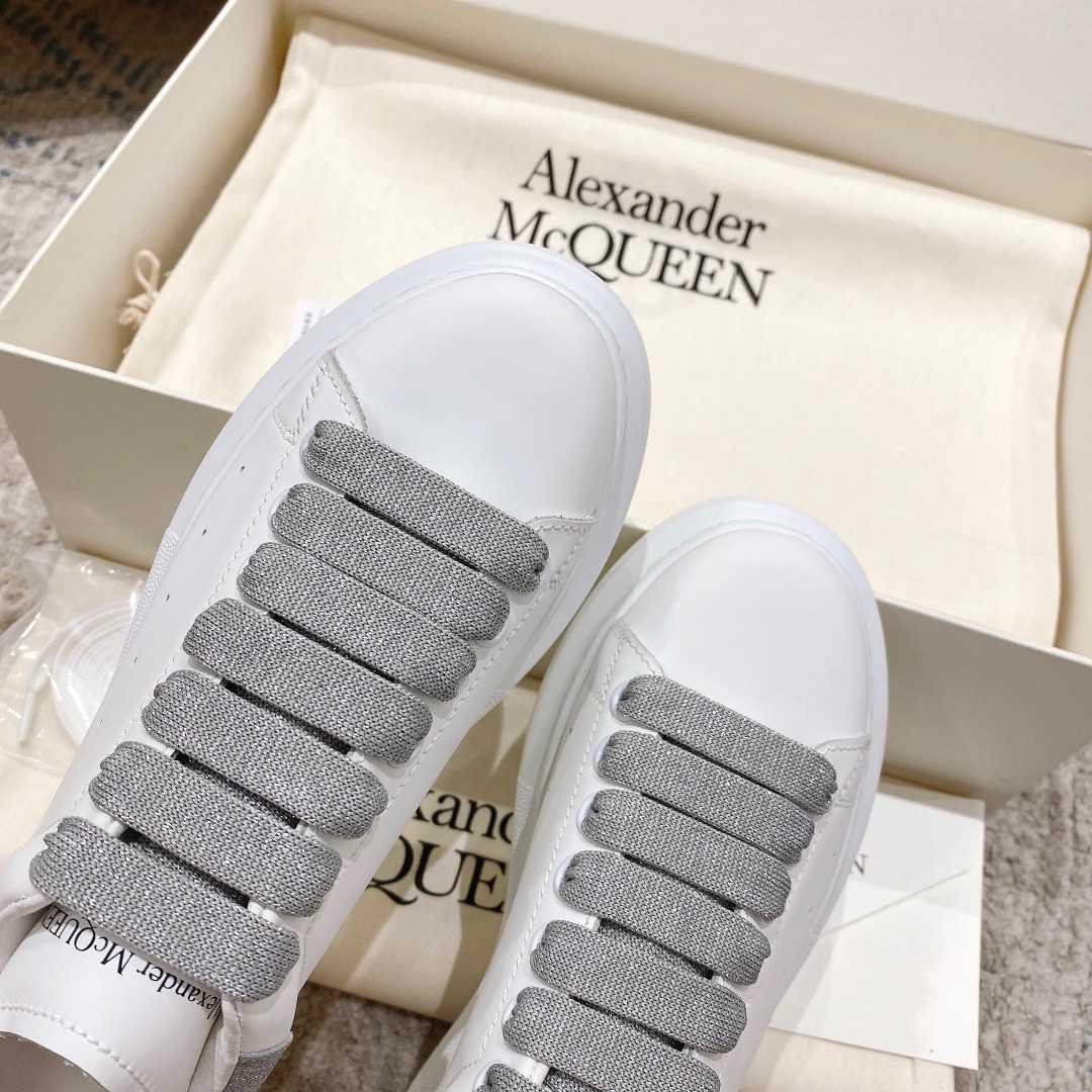 Alexander Mqueen Oversized Sneaker In White - EUR FASHION