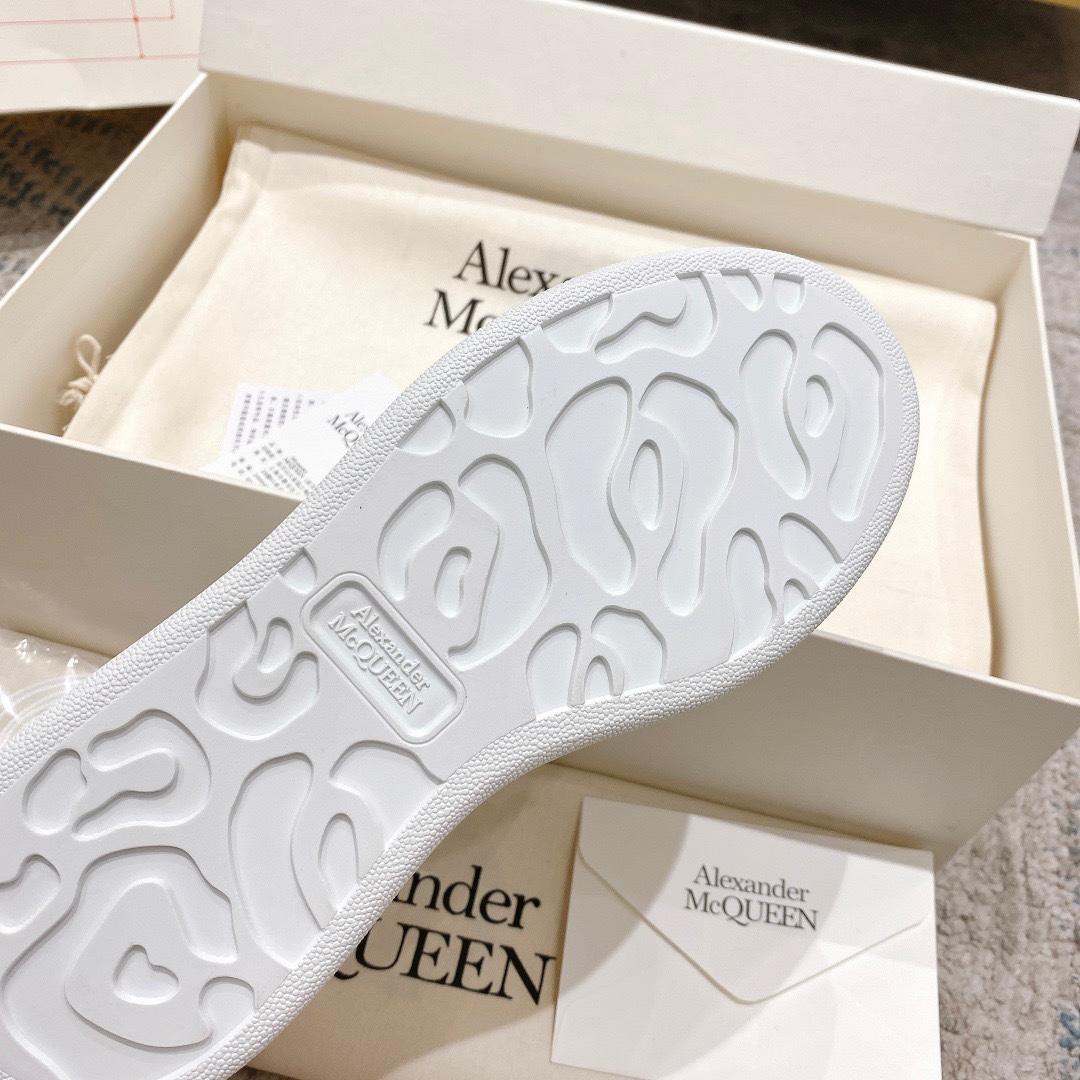 Alexander Mqueen Oversized Sneaker In White - EUR FASHION
