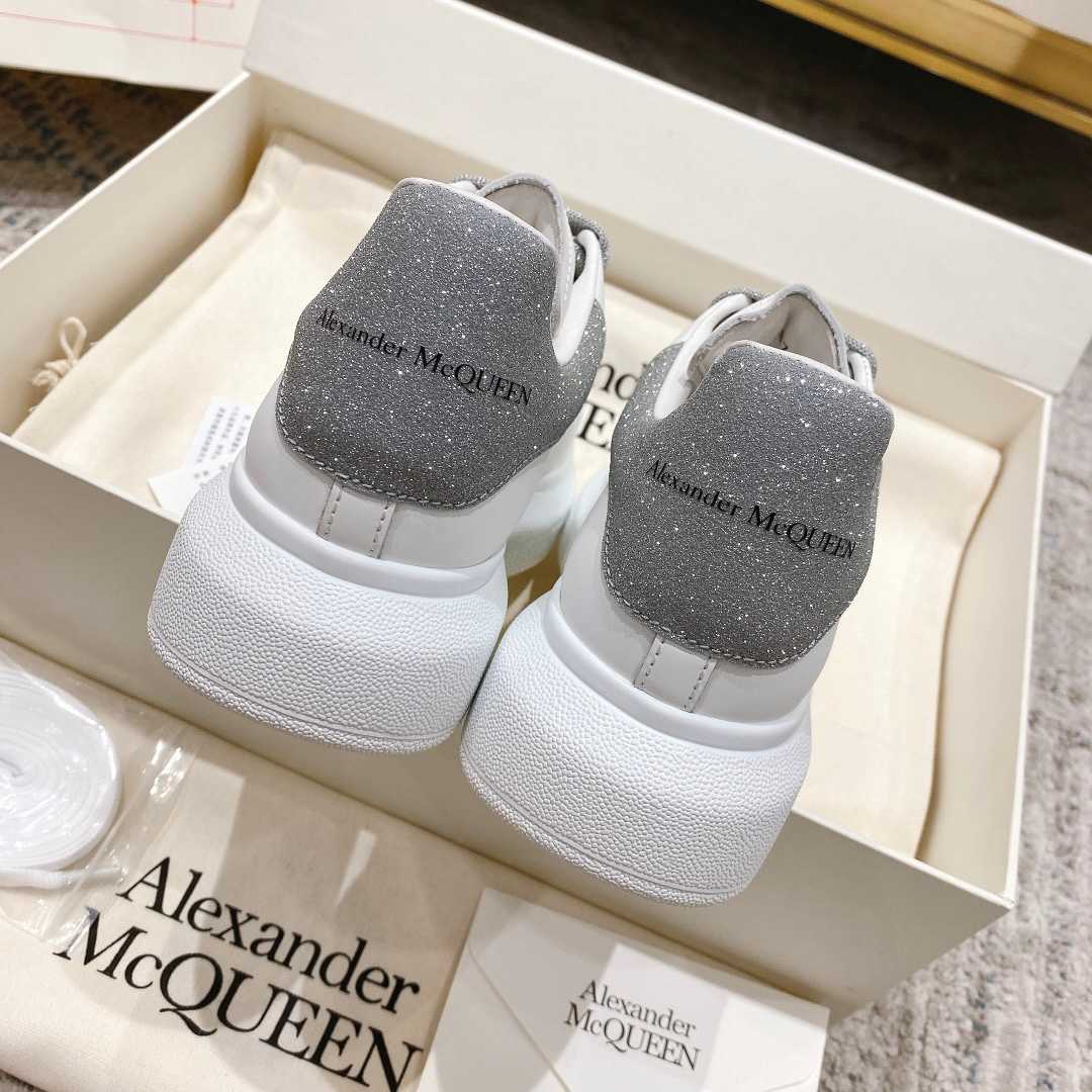 Alexander Mqueen Oversized Sneaker In White - EUR FASHION