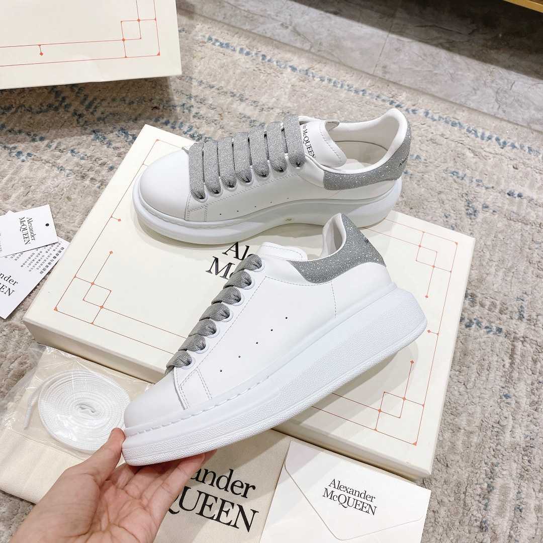 Alexander Mqueen Oversized Sneaker In White - EUR FASHION