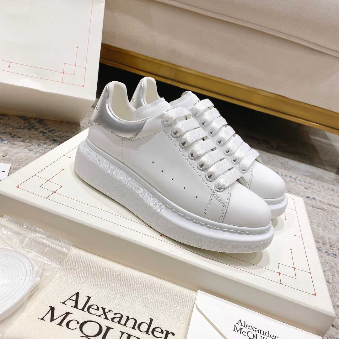 Alexander Mqueen Oversized Sneaker In White - EUR FASHION