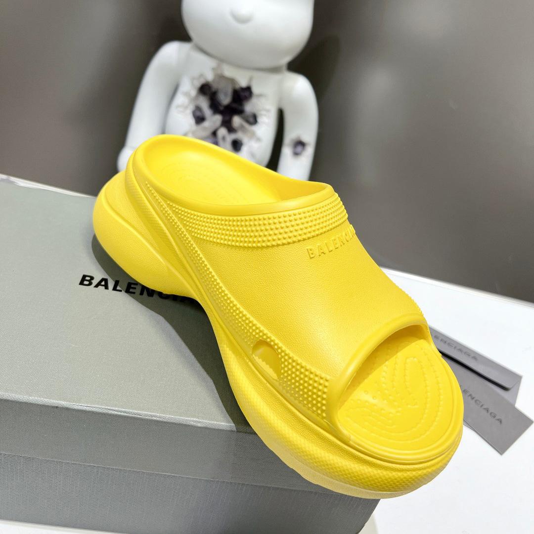 Balenciaga Women's Pool Crocs™ Slide Sandal In Yellow - EUR FASHION