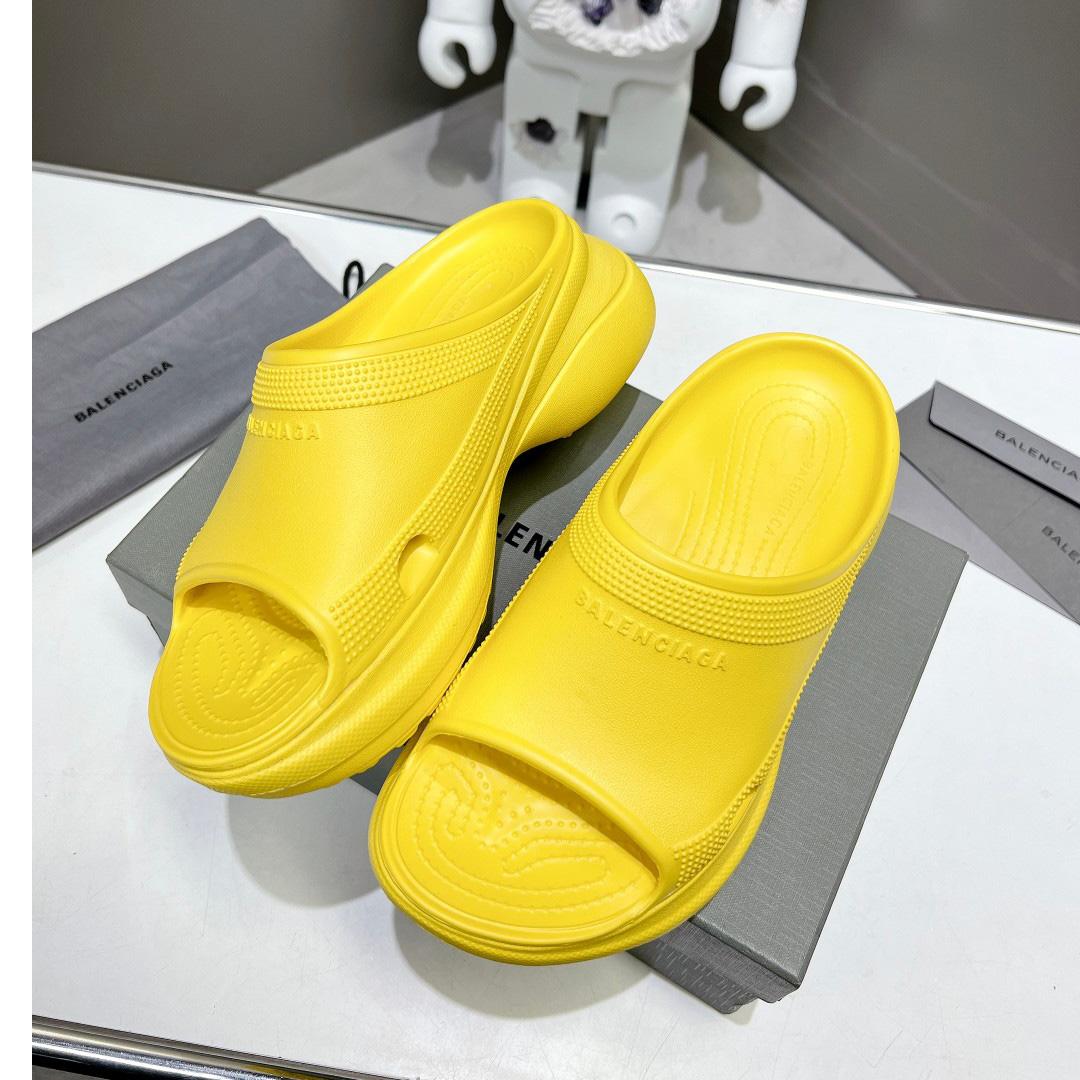 Balenciaga Women's Pool Crocs™ Slide Sandal In Yellow - EUR FASHION