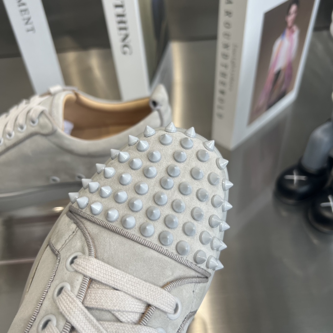 Christian Louboutin Louis Orlato Spiked Low-Top Sneakers - EUR FASHION