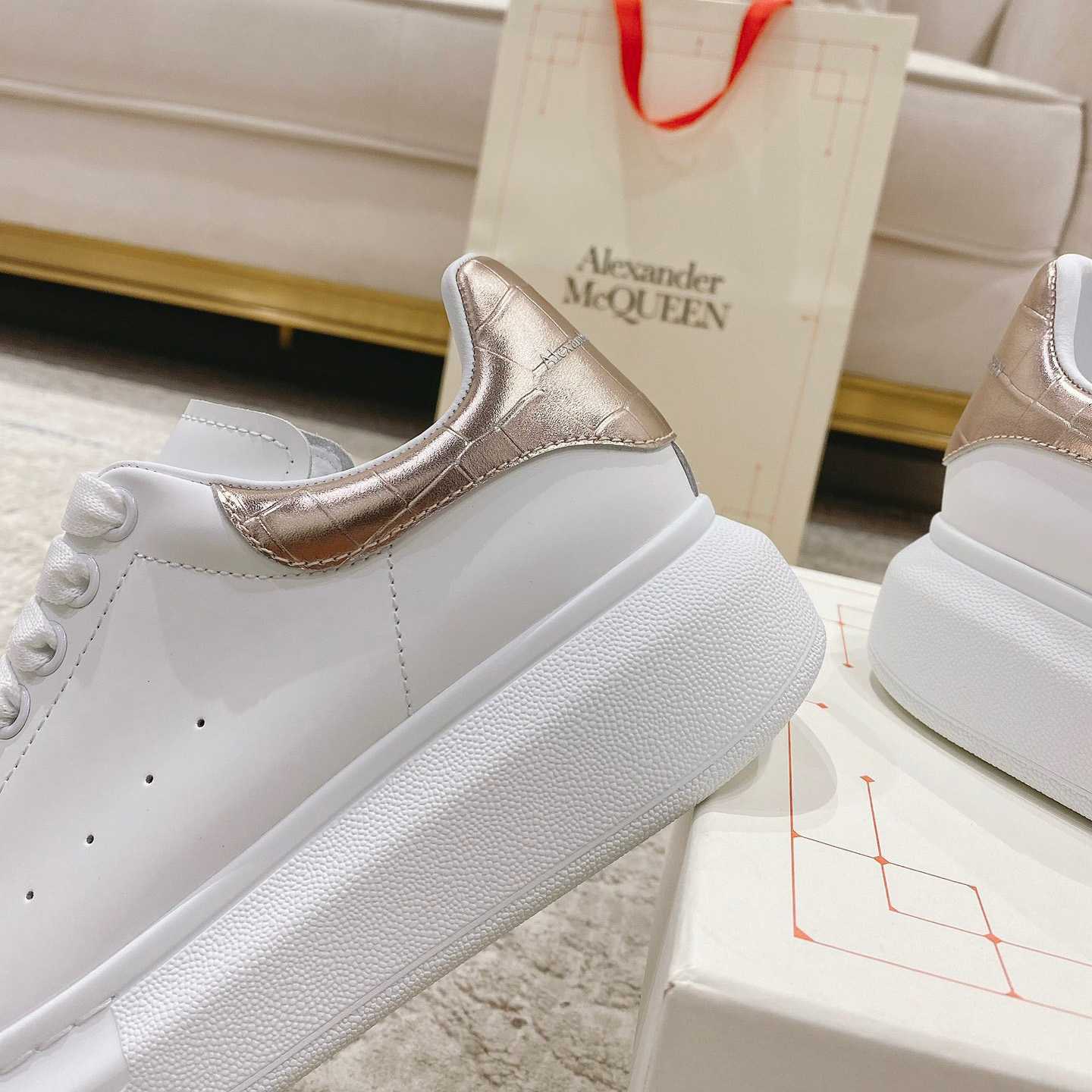Alexander Mqueen Oversized Sneaker In White - EUR FASHION