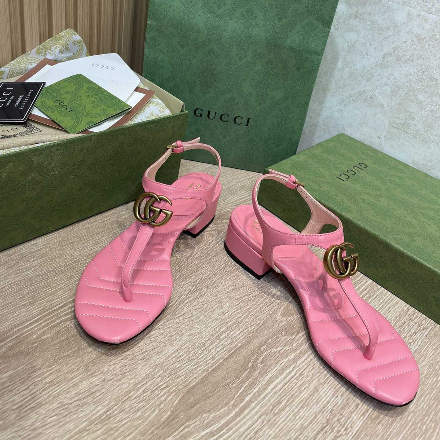 Gucci Women's Double G Sandal - EUR FASHION