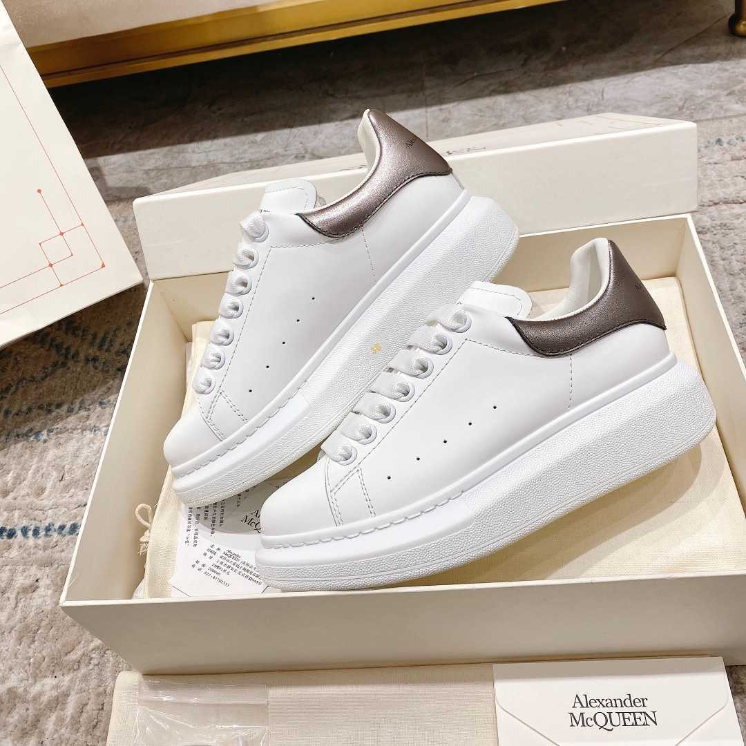 Alexander Mqueen Oversized Sneaker In White - EUR FASHION