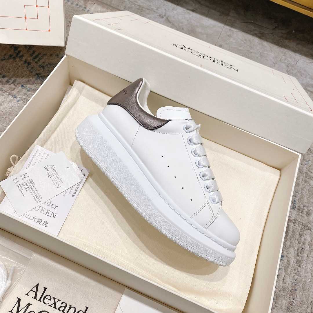 Alexander Mqueen Oversized Sneaker In White - EUR FASHION