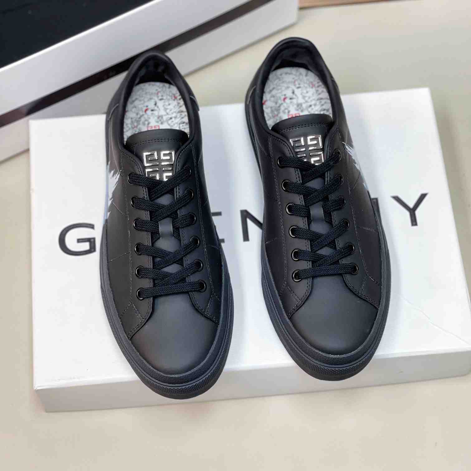 Givenchy City Sport Castle Sneakers In Leather - EUR FASHION