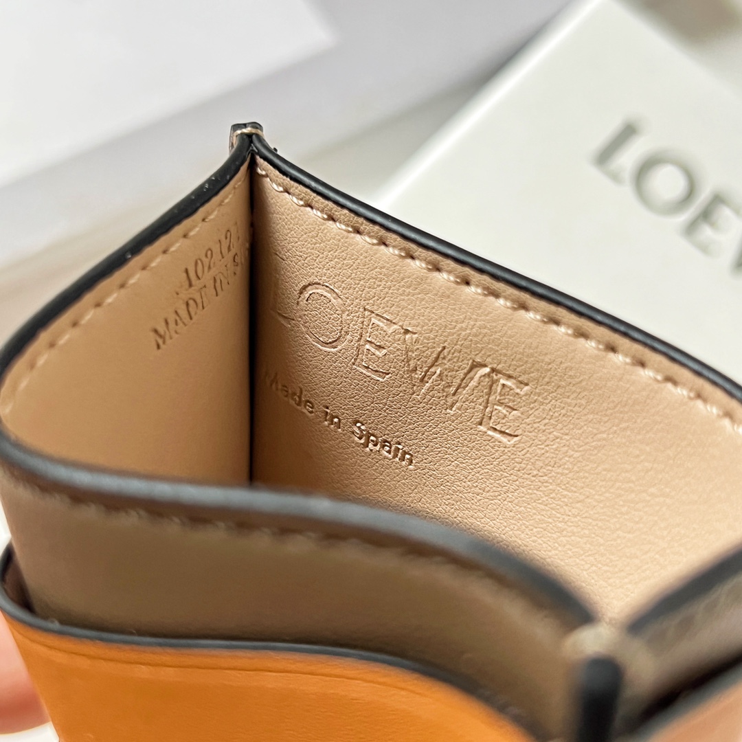 Loewe Puzzle Plain Cardholder (10x7.5cm) - EUR FASHION