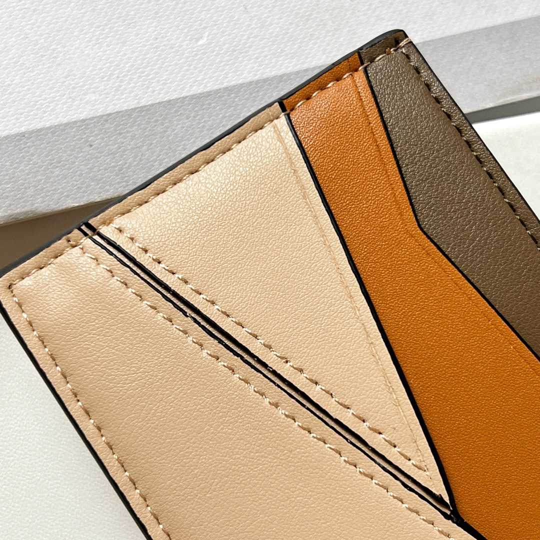 Loewe Puzzle Plain Cardholder (10x7.5cm) - EUR FASHION