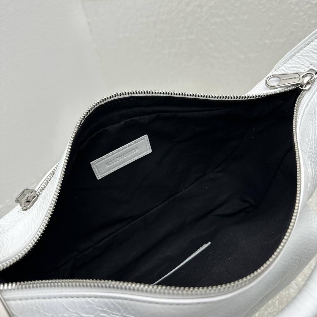 Balenciaga Raver Medium Bag With Handle In White - EUR FASHION