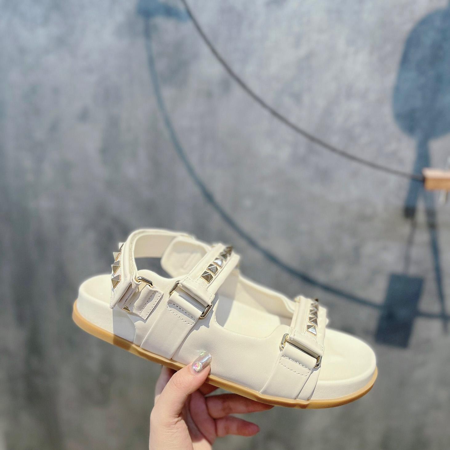 Valenti Garavani Rockstud Flat Sandal In Nappa Leather - EUR FASHION