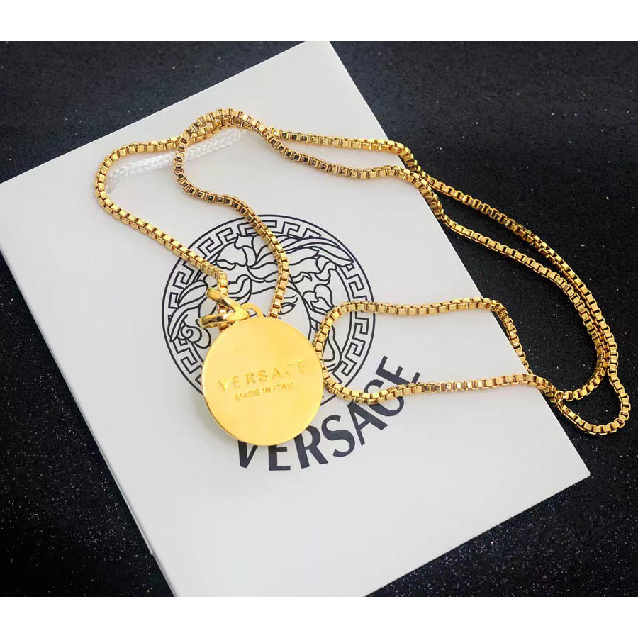 Versace Medusa Disc Pendant - EUR FASHION
