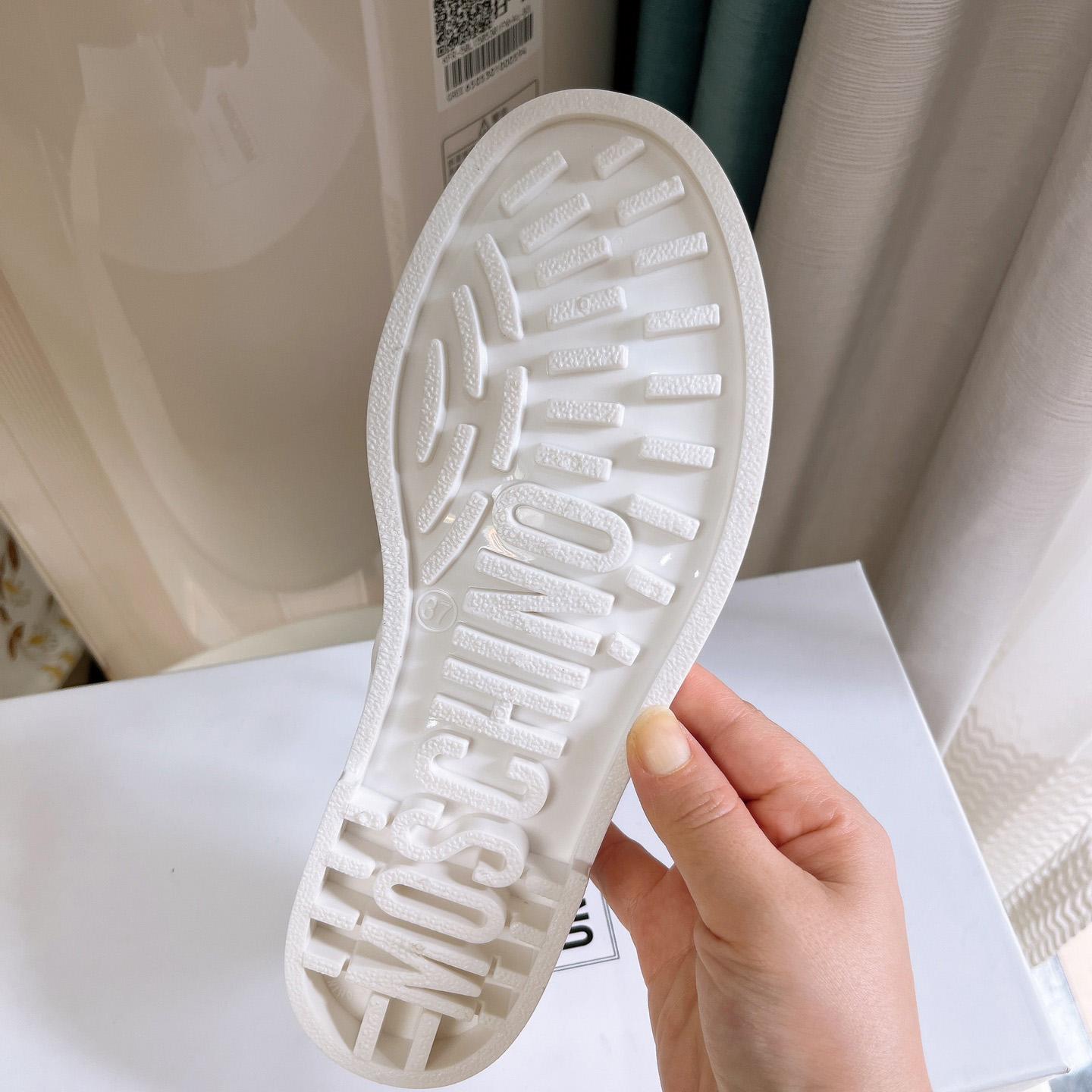 Moschino Logo-plaque Closed-Toe Sandals - EUR FASHION
