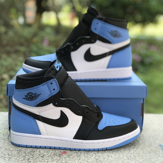  Air Jordan 1 High OG “UNC Toe” Sneaker     DZ5485-400 - EUR FASHION