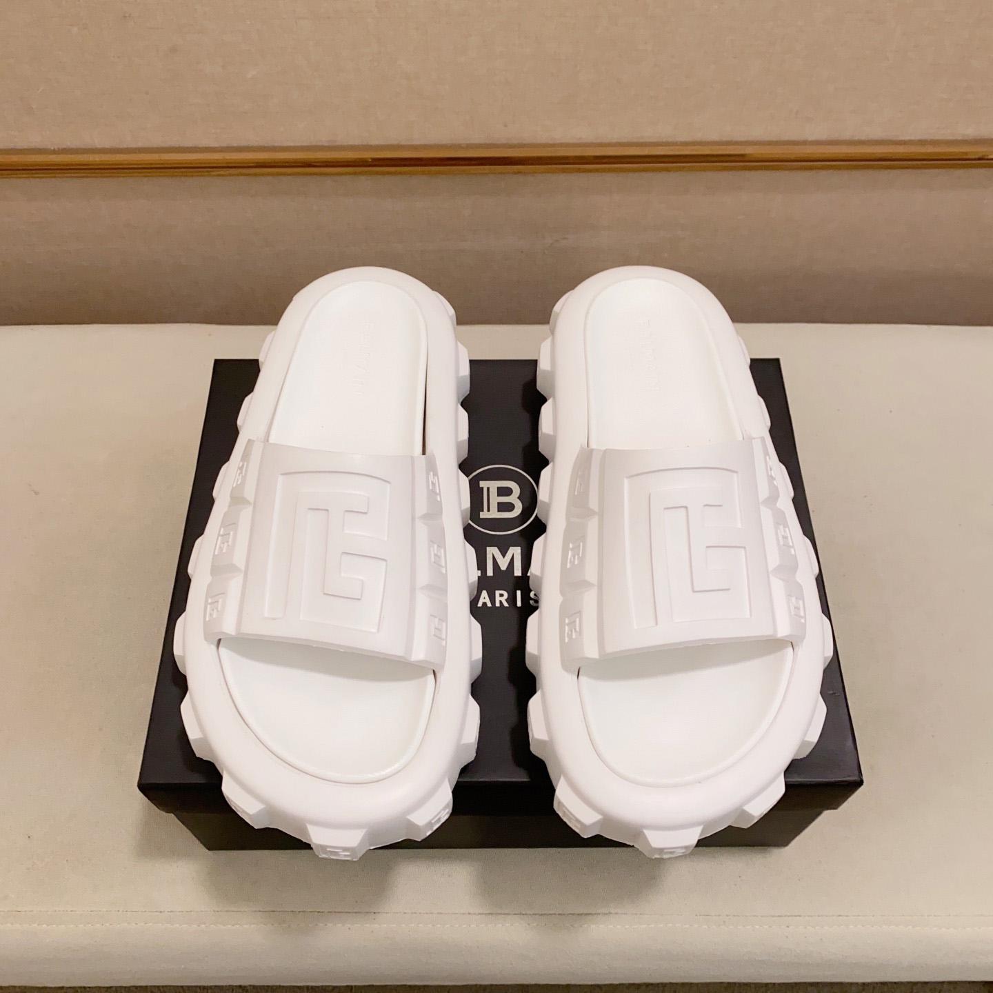 Balmain Embossed-logo Detail Slides - EUR FASHION