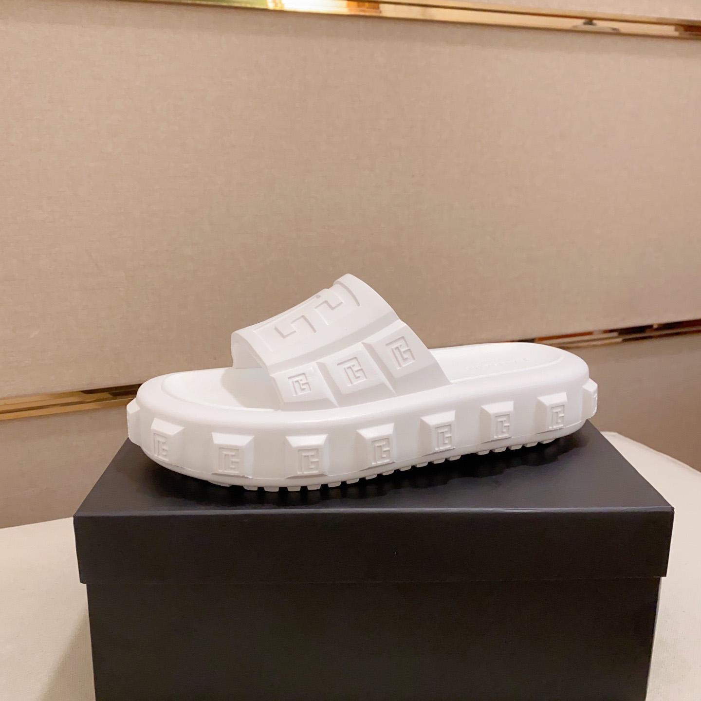 Balmain Embossed-logo Detail Slides - EUR FASHION