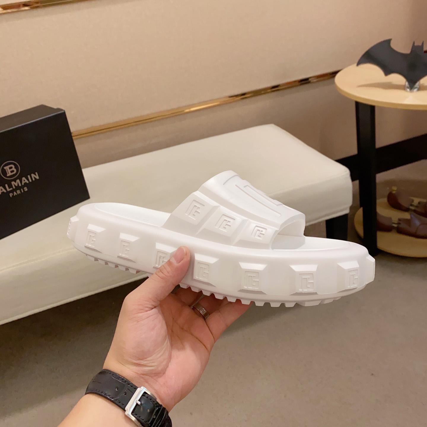 Balmain Embossed-logo Detail Slides - EUR FASHION