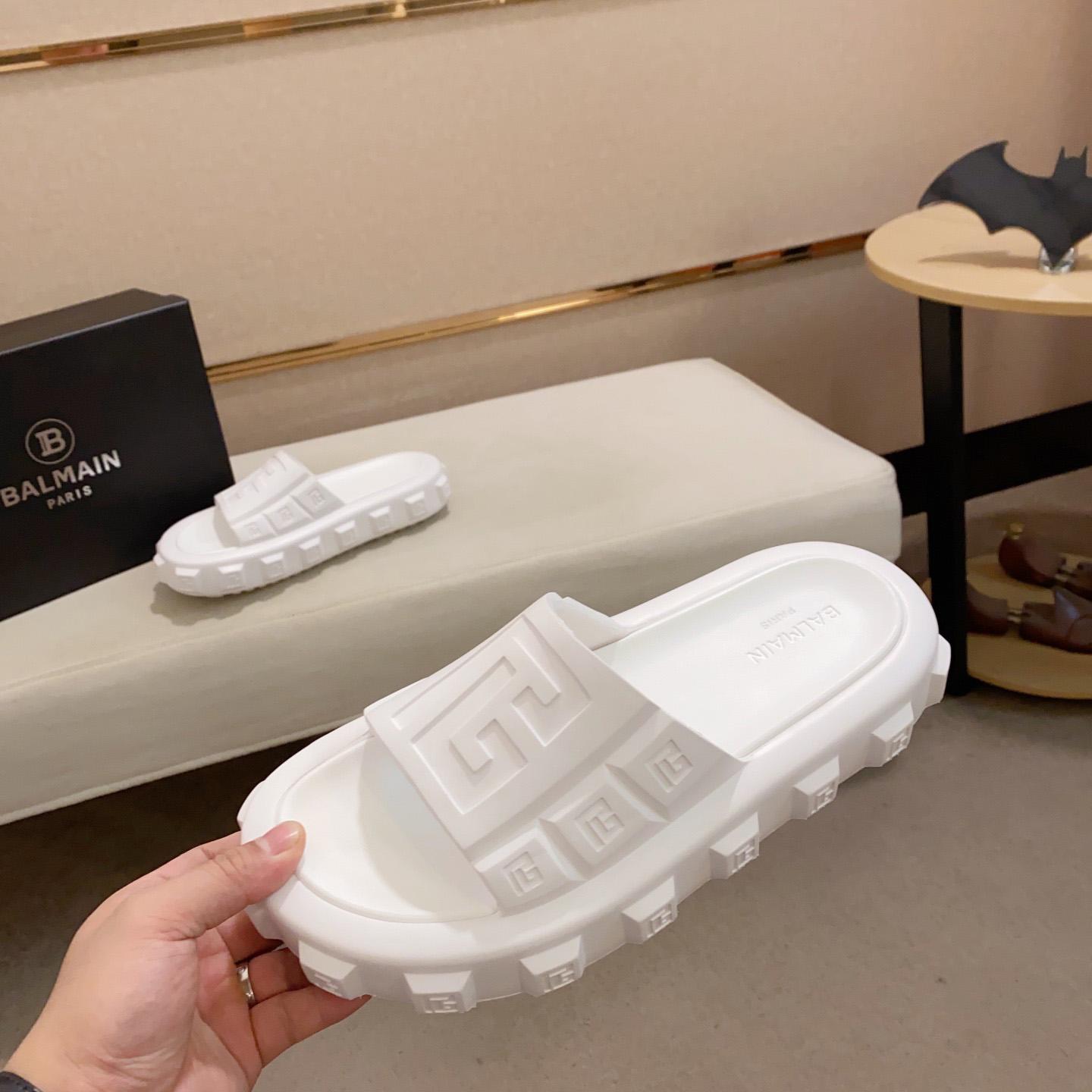 Balmain Embossed-logo Detail Slides - EUR FASHION
