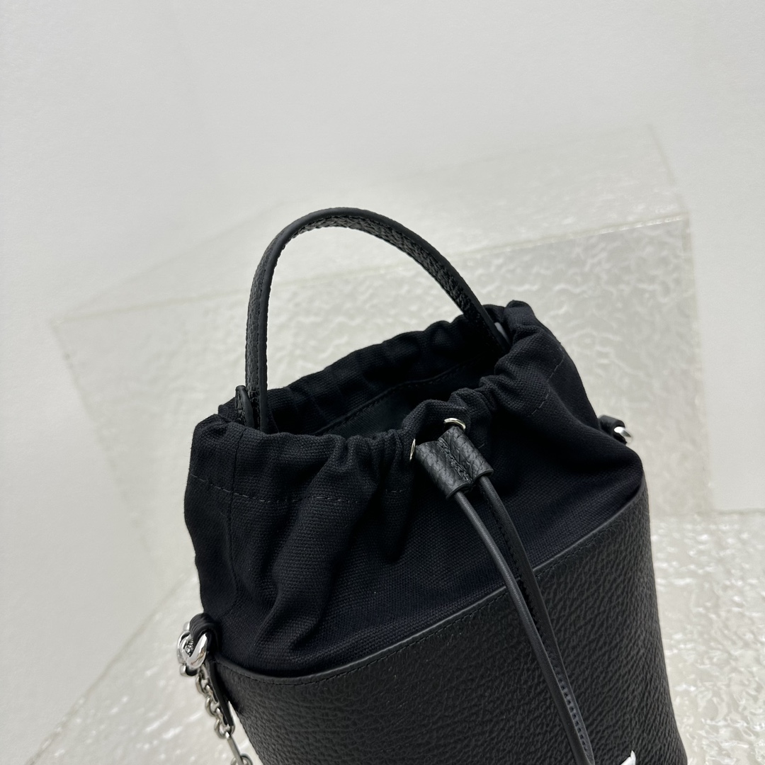 Maison Margiela Women's Bucket Bag(15x23×15cm) - EUR FASHION