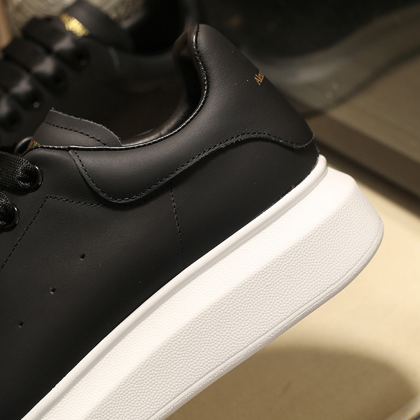 Alexander Mqueen Oversized Low-top Sneakers - EUR FASHION
