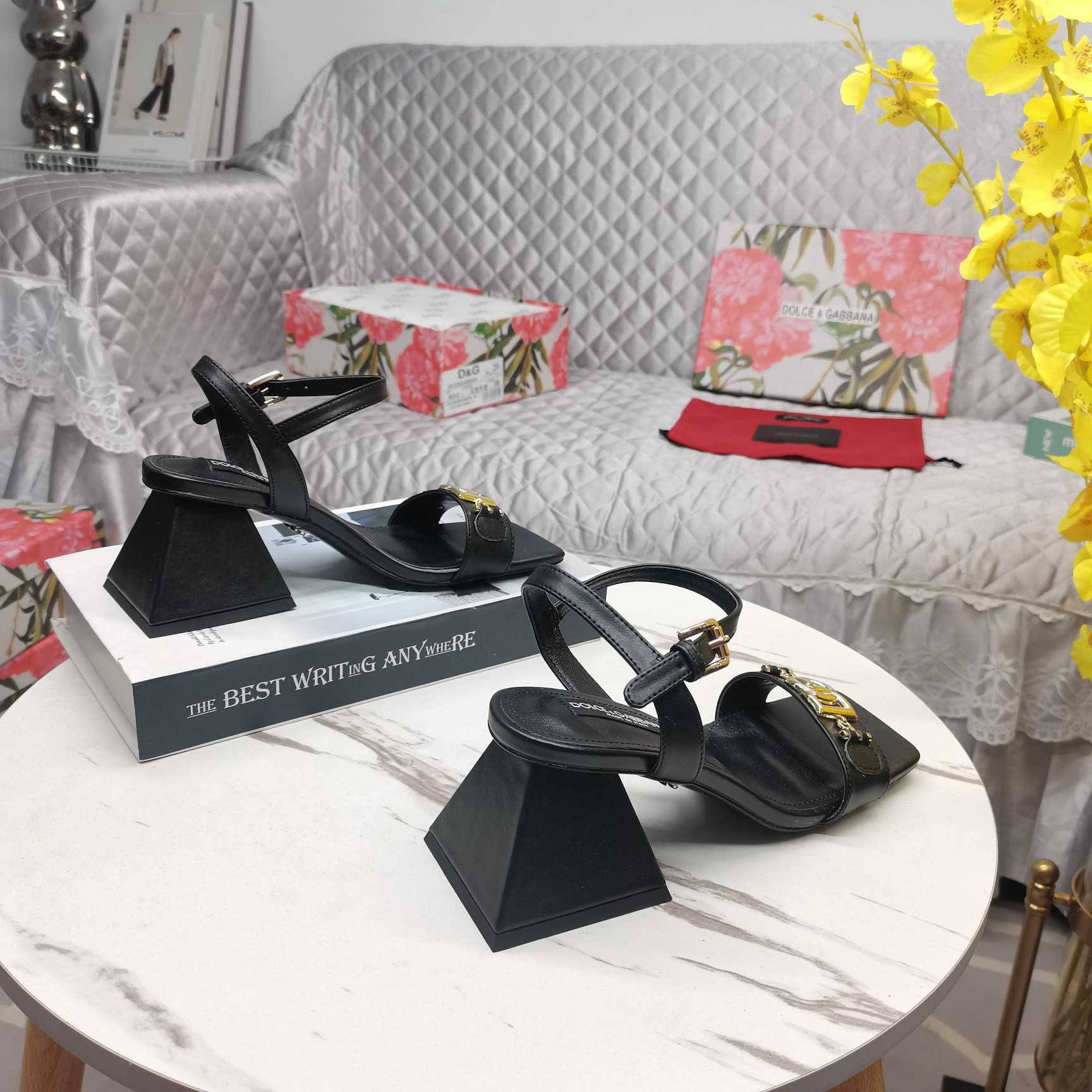 Dolce & Gabbana Nappa-look Fabric Sandals - EUR FASHION