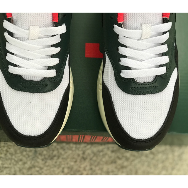 LeBron x Nike Air Max 1 “Liverpool” Sneaker           FB8914-100 - EUR FASHION