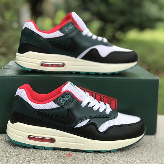 LeBron x Nike Air Max 1 “Liverpool” Sneaker           FB8914-100 - EUR FASHION