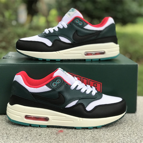 LeBron x Nike Air Max 1 “Liverpool” Sneaker           FB8914-100 - EUR FASHION