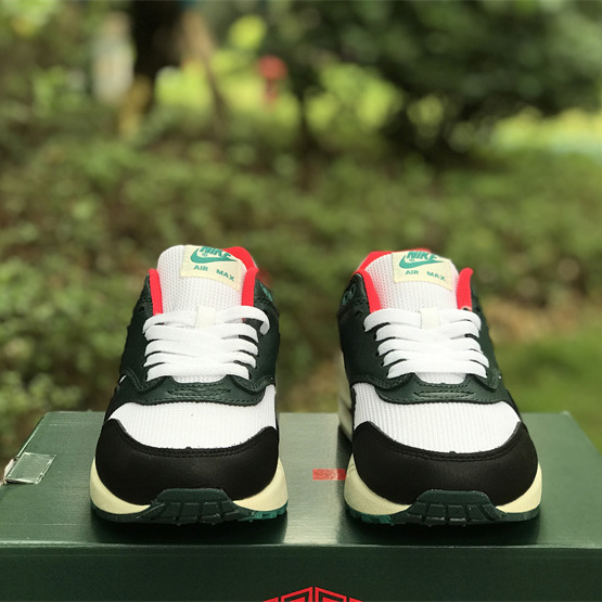 LeBron x Nike Air Max 1 “Liverpool” Sneaker           FB8914-100 - EUR FASHION
