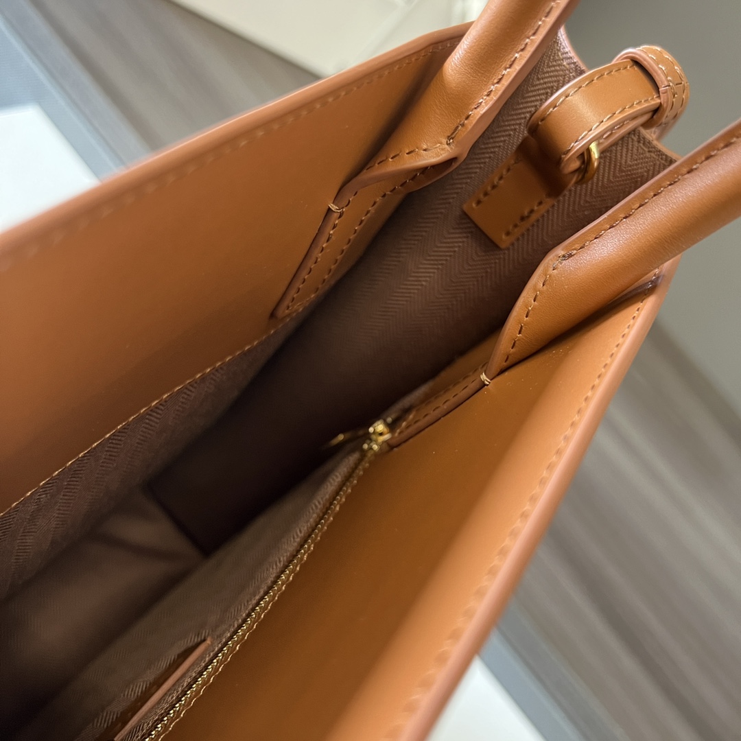 Loewe Standard A4 Tote In Sleek Calfskin - EUR FASHION