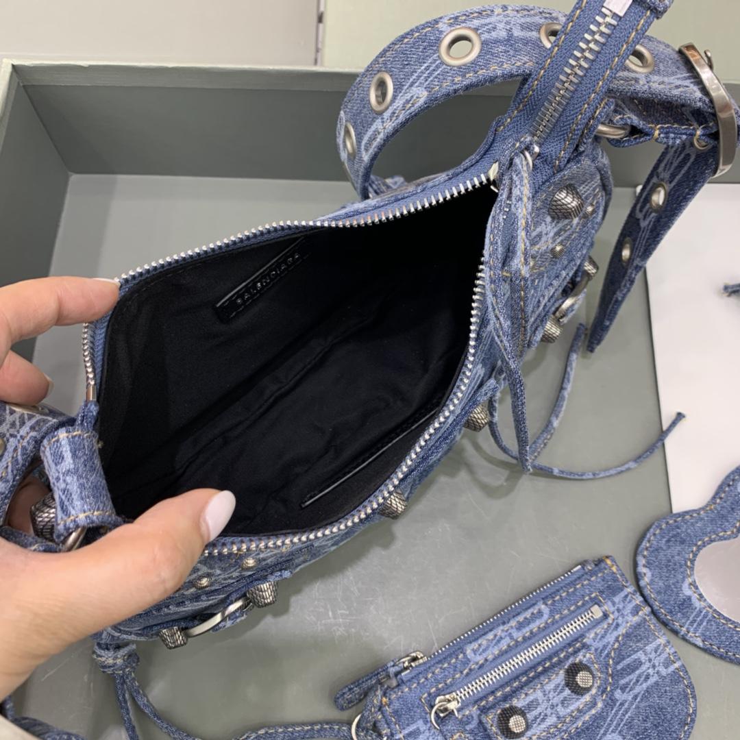 Balenciaga Le Cagole XS Shoulder Bag BB Monogram Bleached Denim In Blue   (26-12-6cm) - EUR FASHION