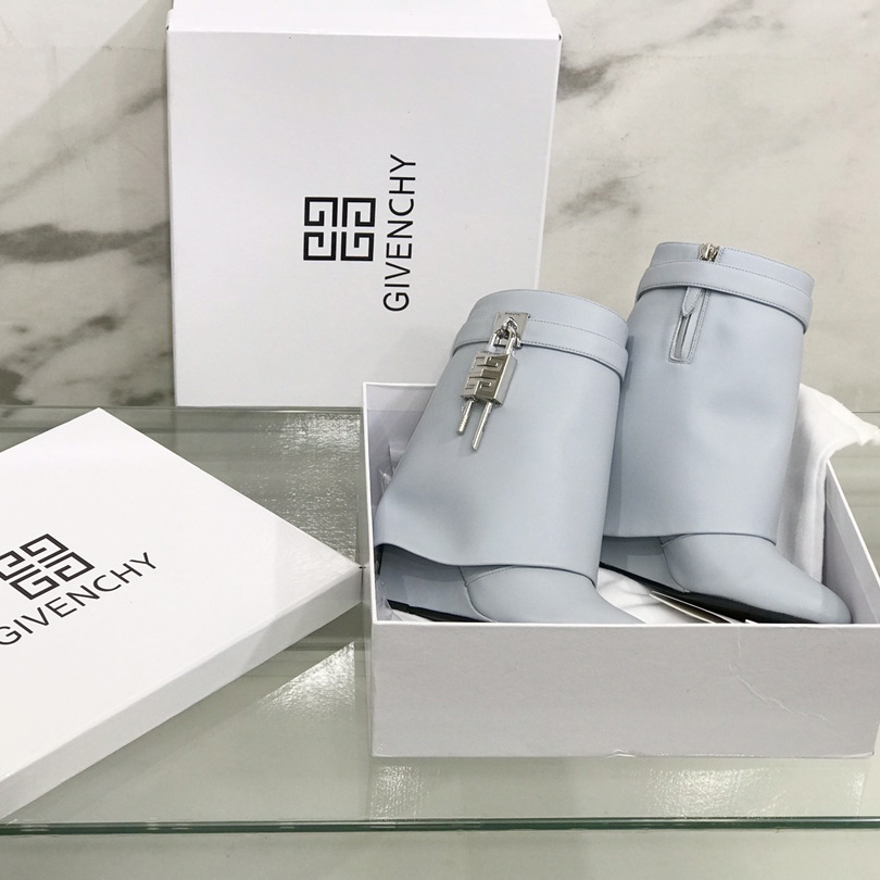 Givenchy Shark Lock Ankle Boots In Leather - EUR FASHION