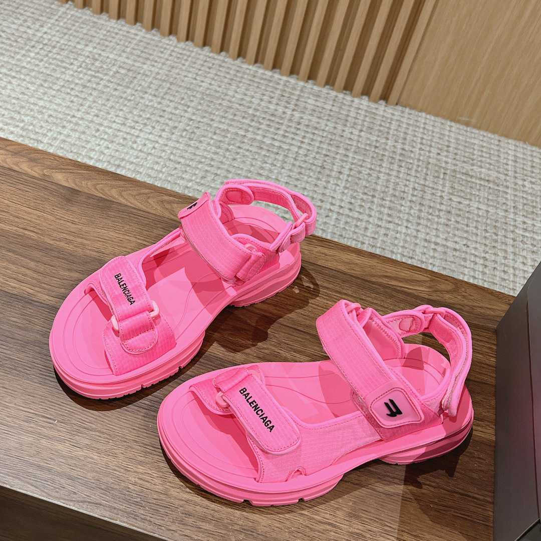 Balenciaga Women's Tourist Sandal In Pink - EUR FASHION